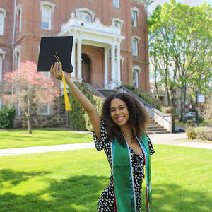 Meet your Posher, Maya